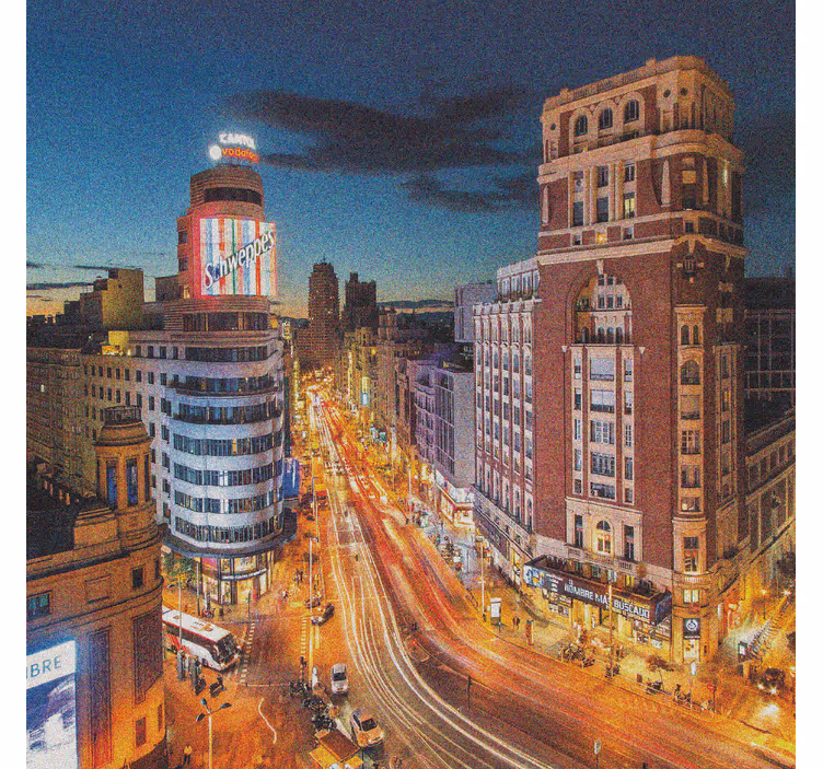 Roleta do salonu ruch gran via wieczorem - TenStickers