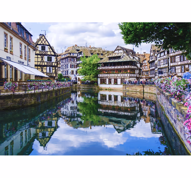 Fototapeta miasto urocza wioska nadrzeczna - TenStickers