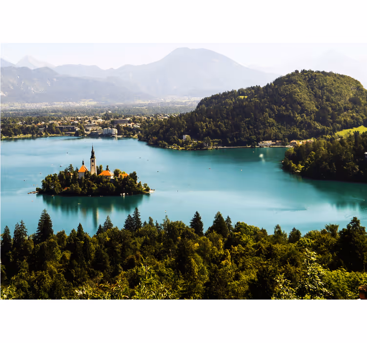 Fototapeta krajobraz wyspa na jeziorze bled - TenStickers