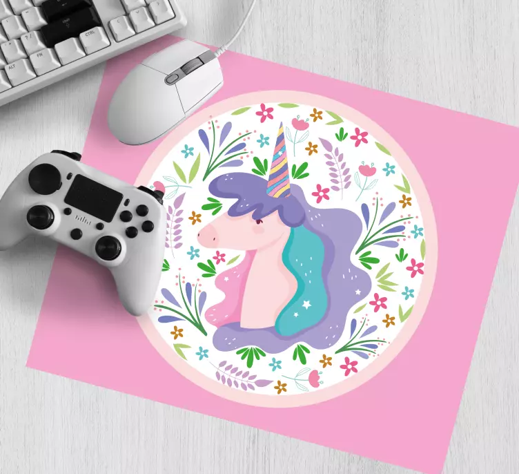 Podkładka pod mysz anime ilustracja radosnego jednorożca - TenStickers