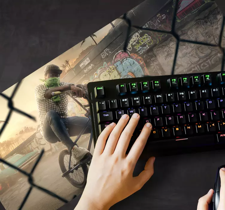 Podkładka pod mysz gamingowa motocyklista w mieście - TenStickers