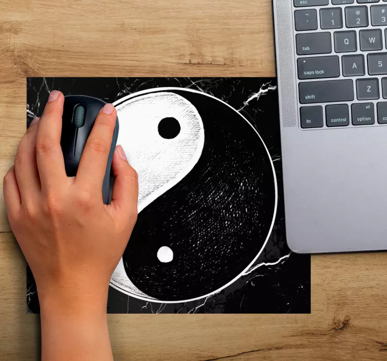 Podkładka pod mysz z imieniem symbol yin yang - TenStickers