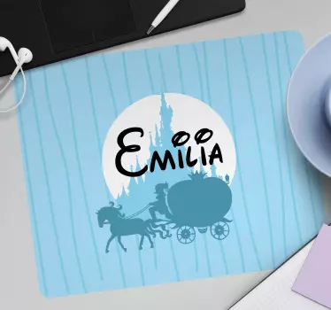 Podkładka pod mysz z imieniem scena z karetką - TenStickers