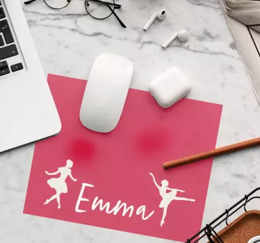 Podkładka pod mysz z imieniem silhouetty baletnic - TenStickers