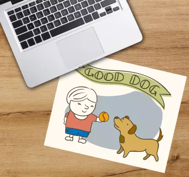 Podkładka pod mysz z imieniem szczęśliwe dziecko w zabawie - TenStickers