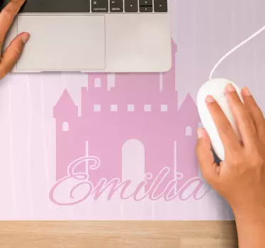Podkładka pod mysz z imieniem zamek z imieniem - TenStickers