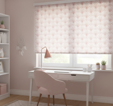 Roleta dla nastolatka w eleganckim różowym tle - TenStickers