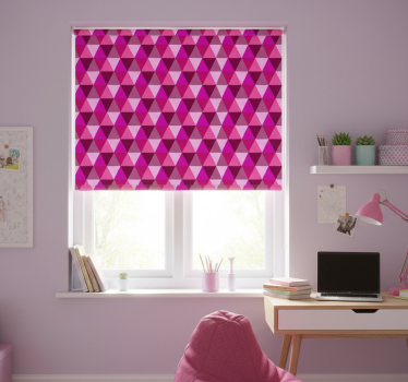 Roleta dla nastolatka w geometryczny fuksjowy wzór - TenStickers