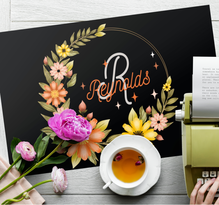 Podkładka na stół z imieniem kwiatowy wzór personalizowany - TenStickers