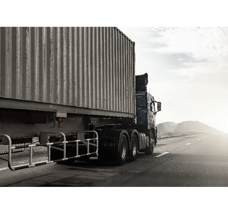 Fototapeta z pojazdami ciężarówka na autostradzie - TenStickers