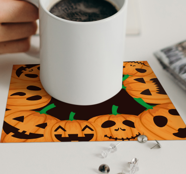 Podkładka pod kubek halloween uśmiechnięte dynie - TenStickers