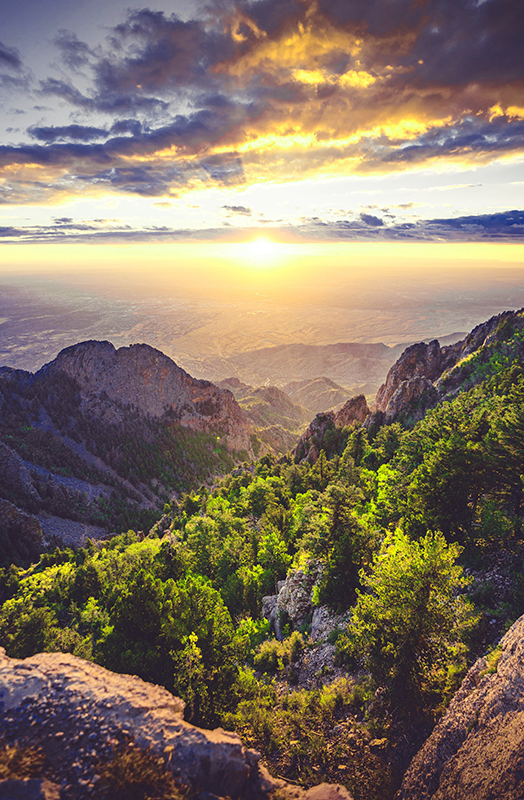 Plakat do salonu wschód słońca w górach - TenStickers