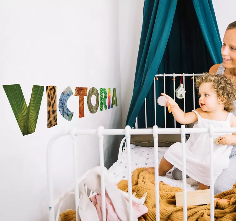 Naklejka na ścianę z imieniem dziecka - TenStickers