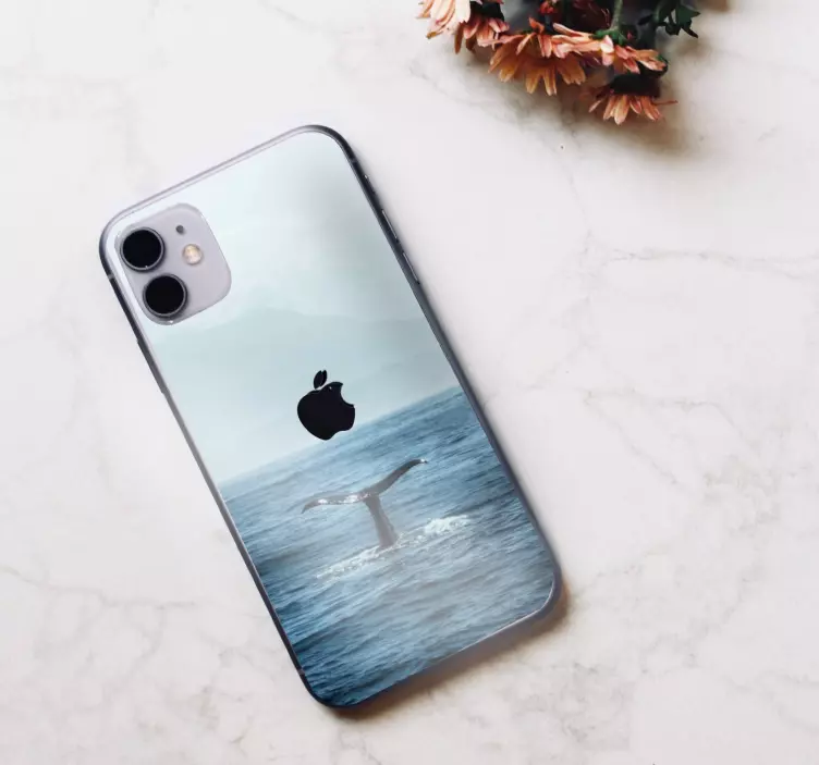 Naklejka na Iphone pluskanie ogona wieloryba - TenStickers