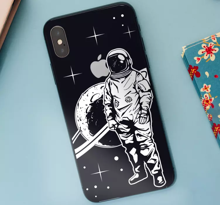 Naklejka na iphone astronauta w kosmosie - TenStickers