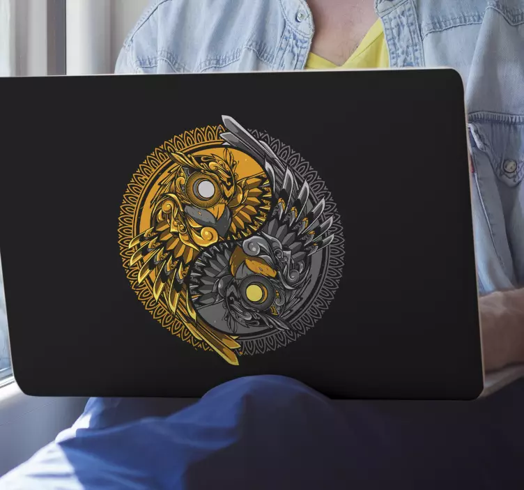Naklejka na laptopa Yin yang sowa doodle  - TenStickers