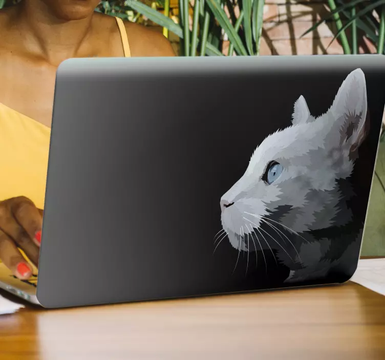 Naklejka na laptopa Kot o niebieskich oczach - TenStickers