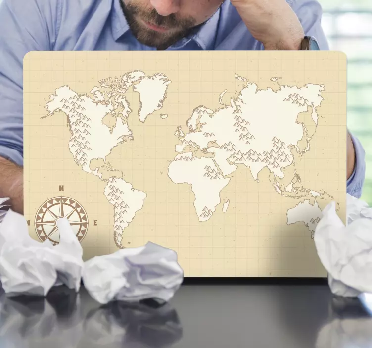 Naklejka na laptopa mapa z kompasem - TenStickers