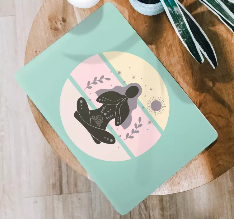 Naklejka na laptopa medytująca postać kobiety - TenStickers