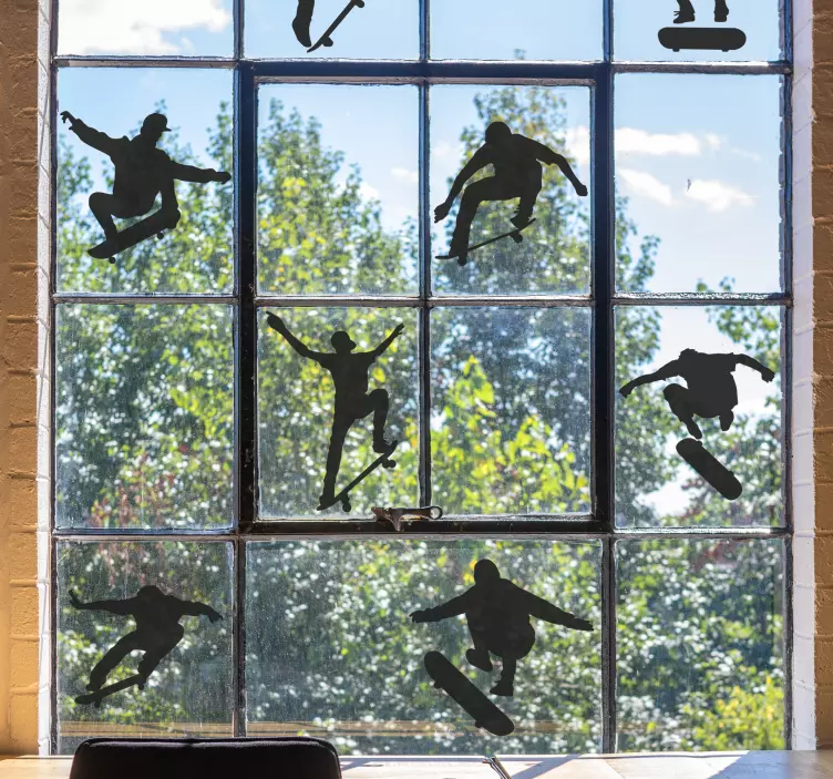 Naklejka na szyby Sylwetki skateborders - TenStickers