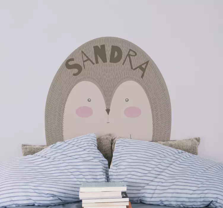 Naklejka na ścianę dla dzieci z imieniem jeża - TenStickers