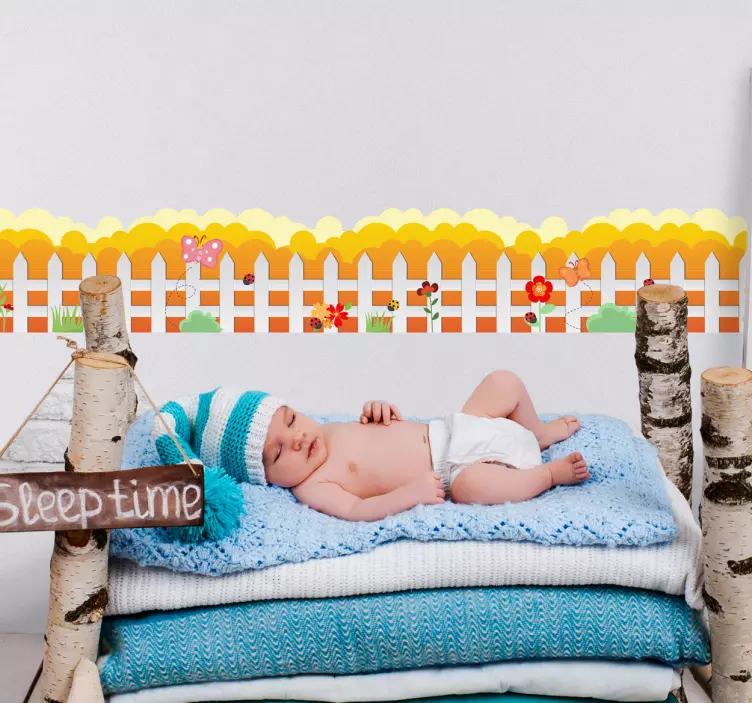 Naklejka na ścianę ogrodzenie z kwiatami - TenStickers