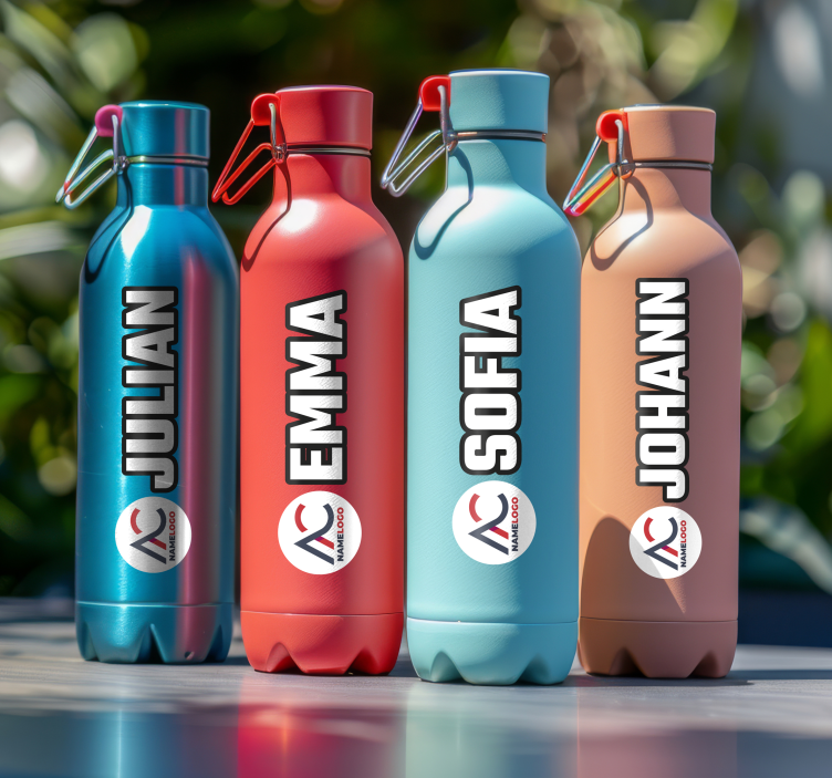 Naklejka personalizowana bidon z imieniem i wizerunkiem - TenStickers