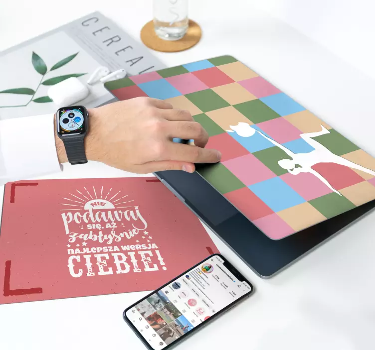 Kolorowa naklejka na laptopa - TenStickers