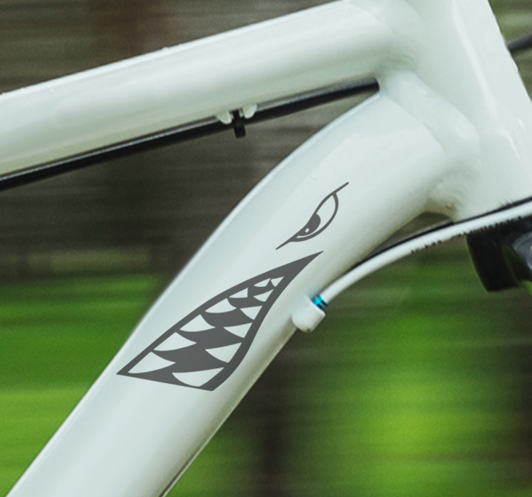 Naklejki na ramę roweru twarz rekina - TenStickers