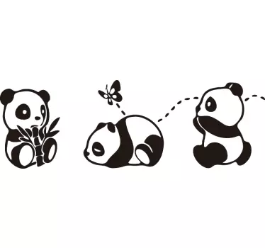 Naklejka zwierzęca bawiąca się panda - TenStickers