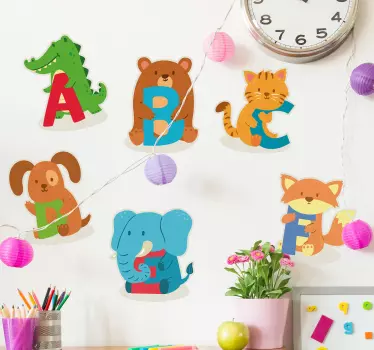 Naklejka na ścianę abecadło Zwierzęta alfabet dla dzieci - TenStickers