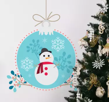 Naklejka na ścianę Boże Narodzenie bombka z bałwanem - TenStickers