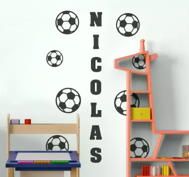 Naklejka na ścianę piłka nożna z personalizacją - TenStickers