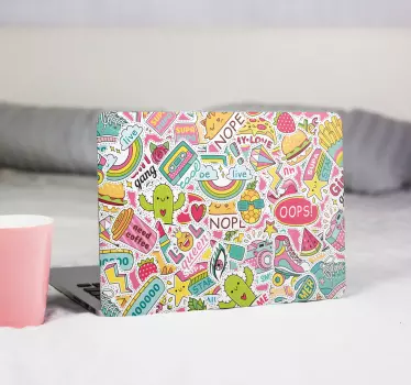 Naklejka na ścianę urban dziewczęca bombka na laptopa - TenStickers