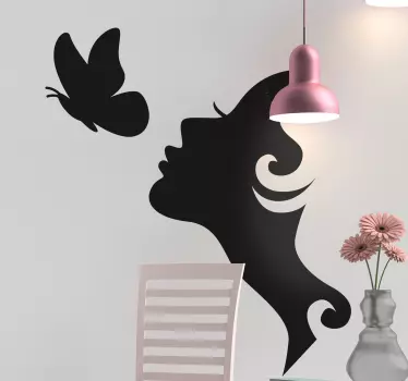 Naklejka salon piękności kobieta i motyl - TenStickers