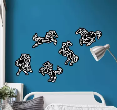 Naklejka ścienna 5 czarnych koni - TenStickers