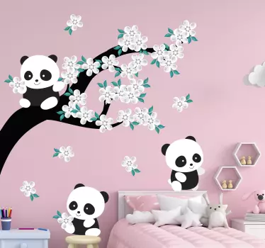 Naklejka na ścianę słodkie pandy na drzewie - TenStickers