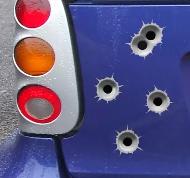 Naklejka na samochód z dziurami po kulach - TenStickers