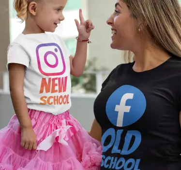 Koszulka Instagram i Facebook - TenStickers