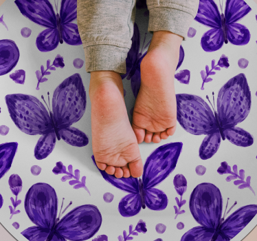 Dywan winylowy dla dzieci w fioletowe motyle - TenStickers