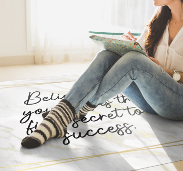 Dywan winylowy z imieniem inspirujący cytat - TenStickers