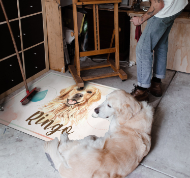 Dywan winylowy ze zwierzętami Golden retriever woda i jedzenie - TenStickers