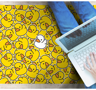 Dywan winylowy ze zwierzętami Inna urocza biała kaczka - TenStickers