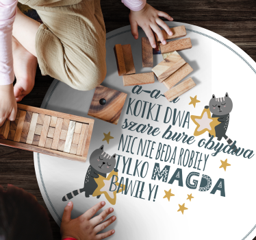 Mata winylowa z imieniem „aaa, kotki dwa” - TenStickers